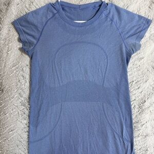 Lululemon Swiftly Tee in Blue